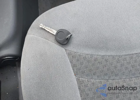 2004 Saturn Ion 3 from USA, damaged, VIN 1G8AL52F54Z207926